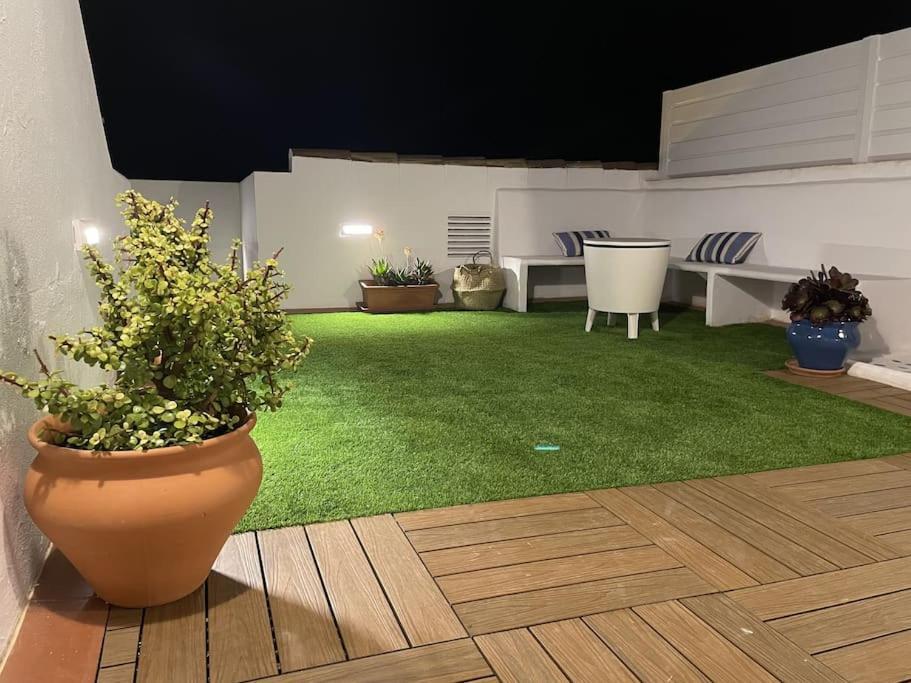 Casa Lola Conil, Azotea Al Mar Y Parking Solo Familias O Parejas Conil De La Frontera Exterior foto