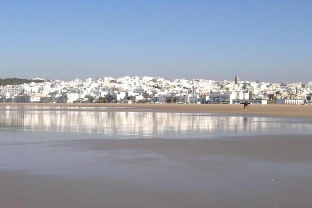 Casa Lola Conil, Azotea Al Mar Y Parking Solo Familias O Parejas Conil De La Frontera Exterior foto