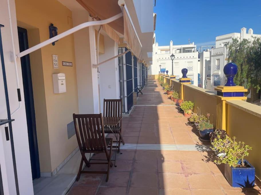 Casa Lola Conil, Azotea Al Mar Y Parking Solo Familias O Parejas Conil De La Frontera Exterior foto