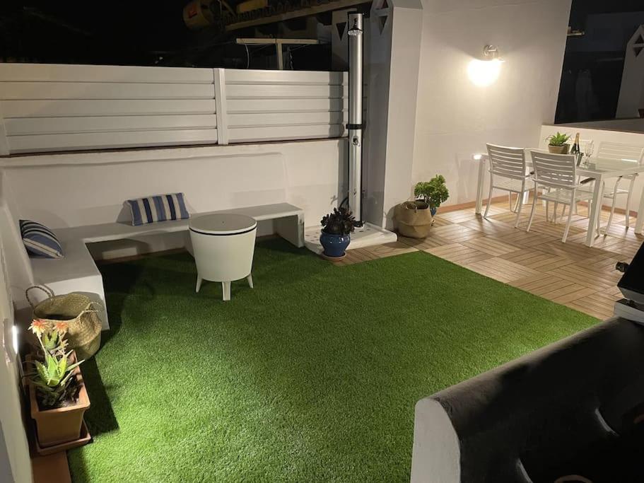 Casa Lola Conil, Azotea Al Mar Y Parking Solo Familias O Parejas Conil De La Frontera Exterior foto