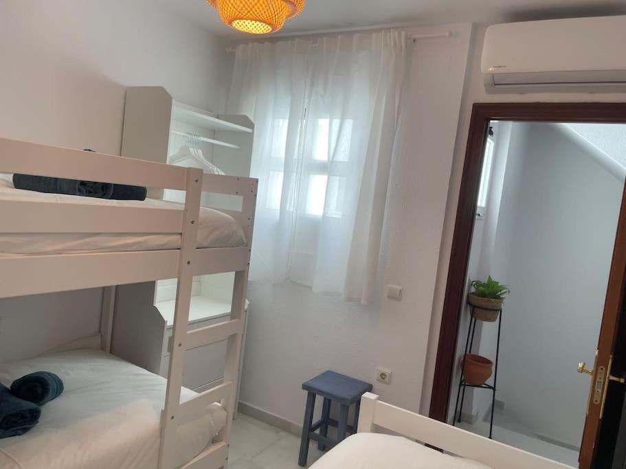 Casa Lola Conil, Azotea Al Mar Y Parking Solo Familias O Parejas Conil De La Frontera Exterior foto