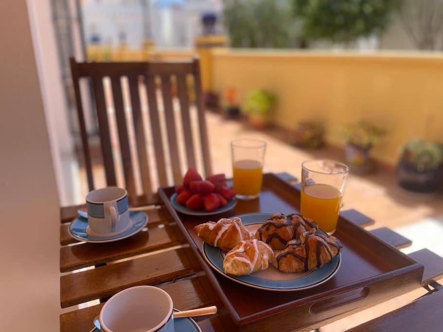 Casa Lola Conil, Azotea Al Mar Y Parking Solo Familias O Parejas Conil De La Frontera Exterior foto