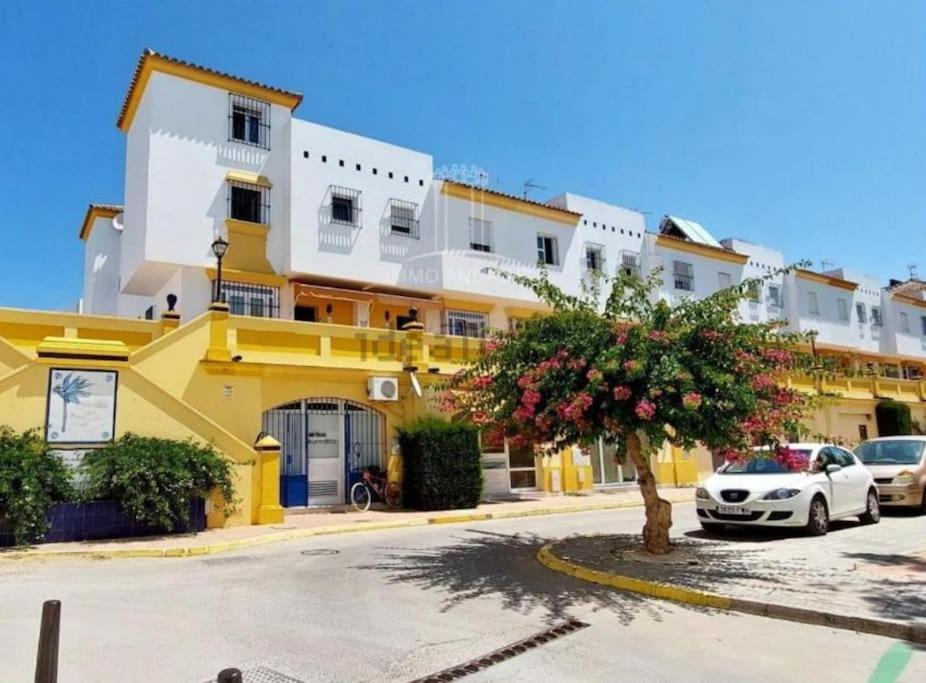 Casa Lola Conil, Azotea Al Mar Y Parking Solo Familias O Parejas Conil De La Frontera Exterior foto